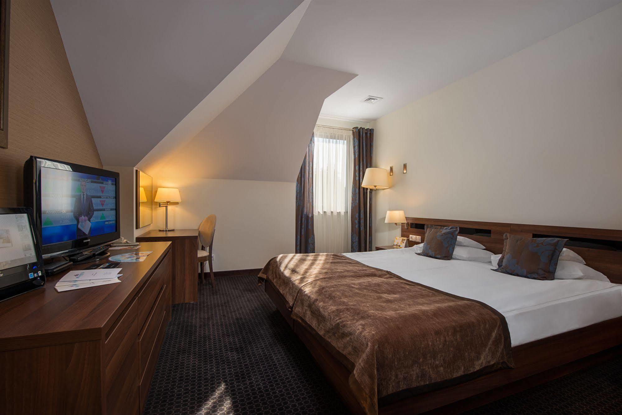 Rado Resort Spa & Wellness Mielec Extérieur photo